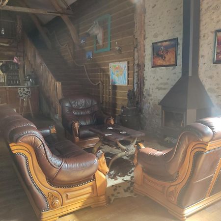 La Valise A Cheval Acomodação com café da manhã Mezieres-sur-Ponthouin Exterior foto