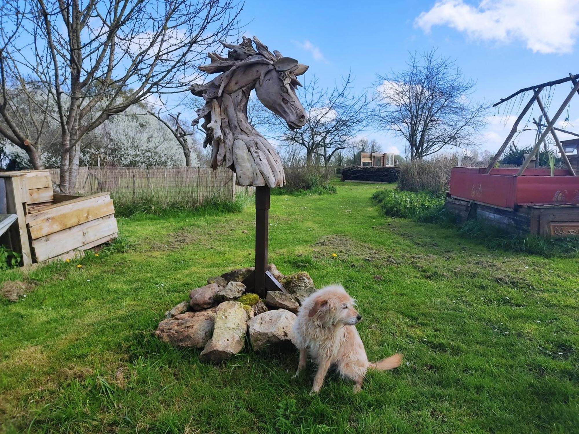 La Valise A Cheval Acomodação com café da manhã Mezieres-sur-Ponthouin Exterior foto